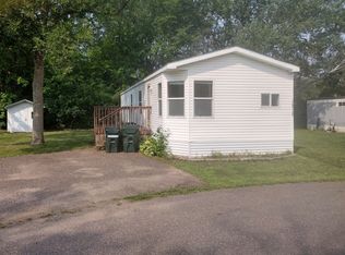 1215 Bobcat Ln, Maplewood, MN 55119