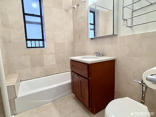 Rented by Sovereign Associates | media 18