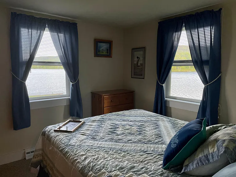 230 Shore Rd — Photo 10