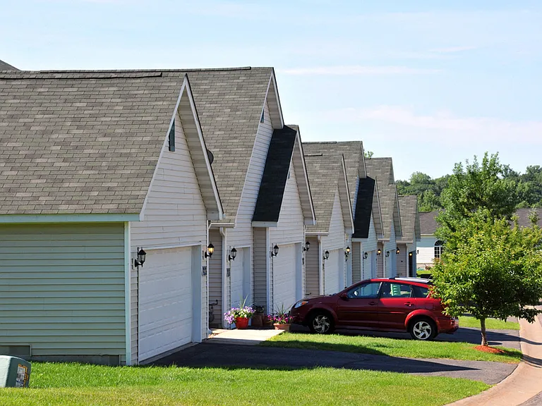 Carver Lake Townhomes — Photo 16