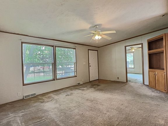 3rd image of 519 22nd Ave N