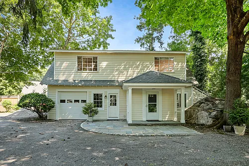 14 Grove Ln Photo 1