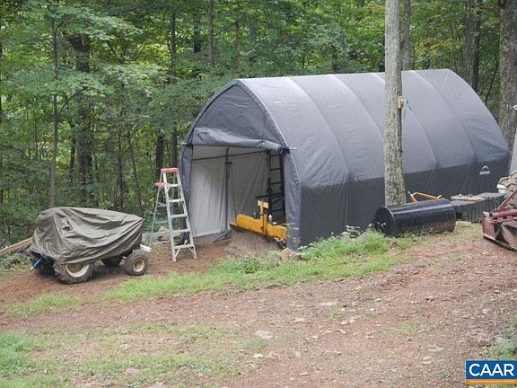 4th image of 2470 Barrow Ln