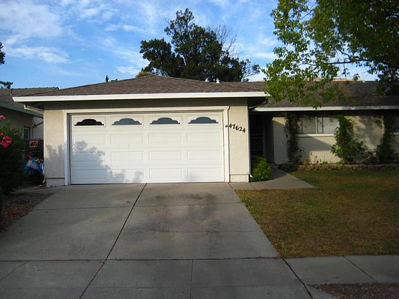 2nd image of 47624 Zunic Dr