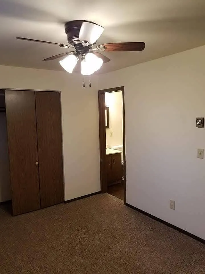 1 bed, 750 sqft, $700 — Photo 2