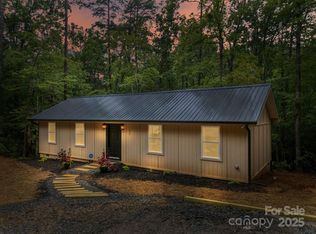 257 Roadrunner Cir, Lake Lure, NC 28746