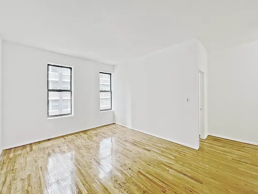 Rented by Taichi Fudosan | media 1