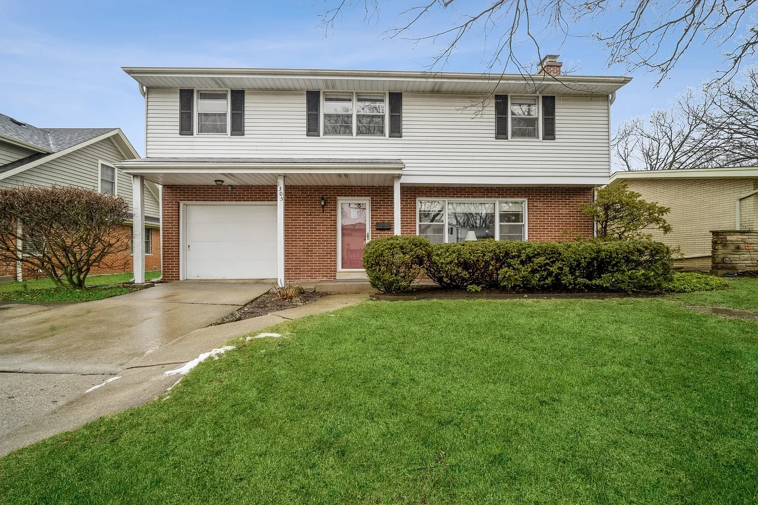 1305 Knollwood Rd photo 1