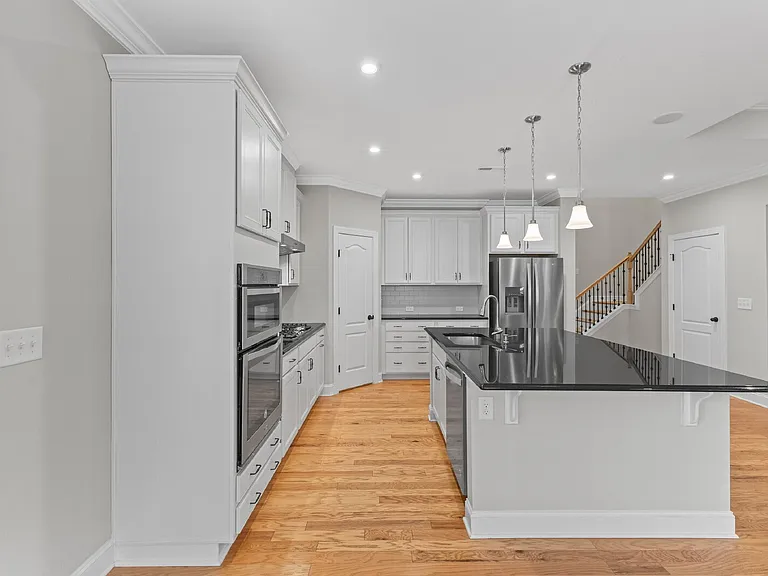 3828 Hickory Manor Dr — Photo 16