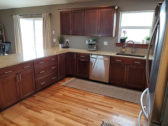 5th image of 314 Grant Avenue Cir