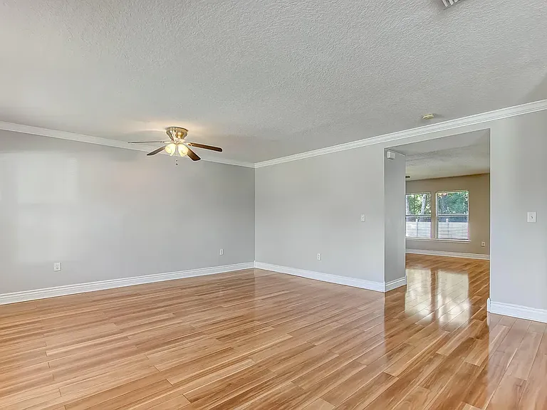 1412 Dunns Lake Dr — Photo 9