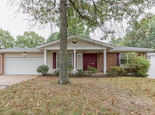 342 New Ballwin Rd, Ballwin, MO 63021