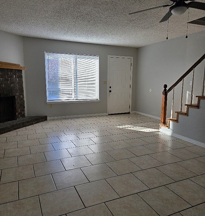 1st image of 719 N Beverly Ln