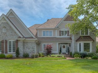 402 Heathermoor Ct, Saint Albans, MO 63073