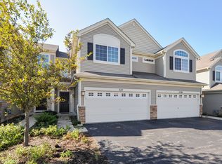 527 S Jade Ln, Round Lake, IL 60073