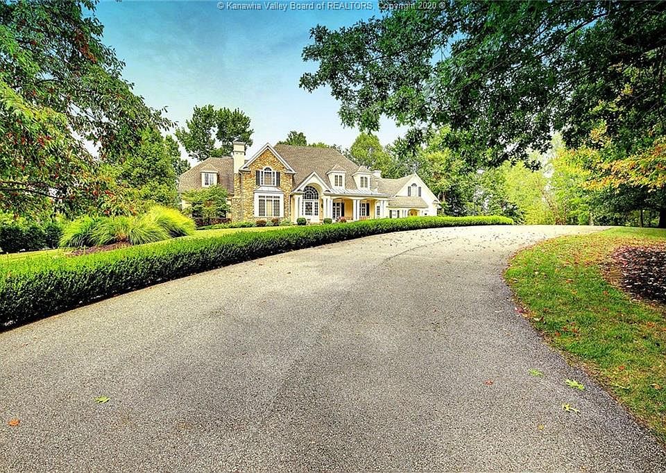 1st image of 4 Quarry Creek Dr