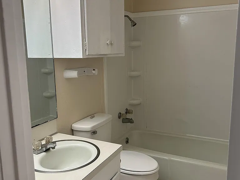 1404 Wyoming Ave — Photo 7