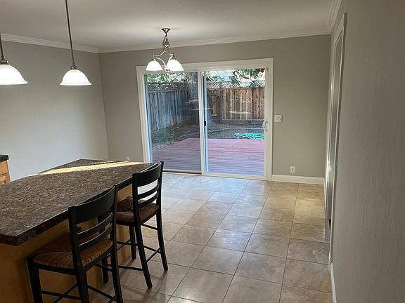 4th image of 4745 Vanderbilt Dr