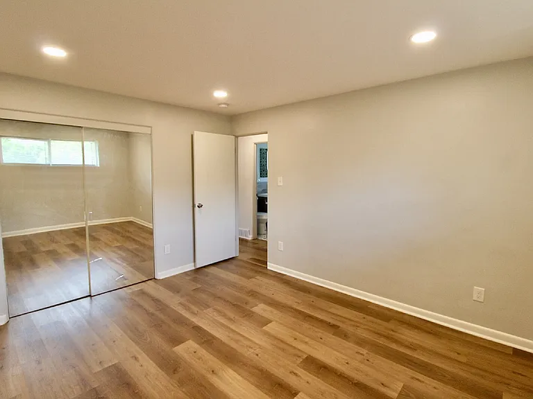 3614 N Monaco Street Pkwy — Photo 1
