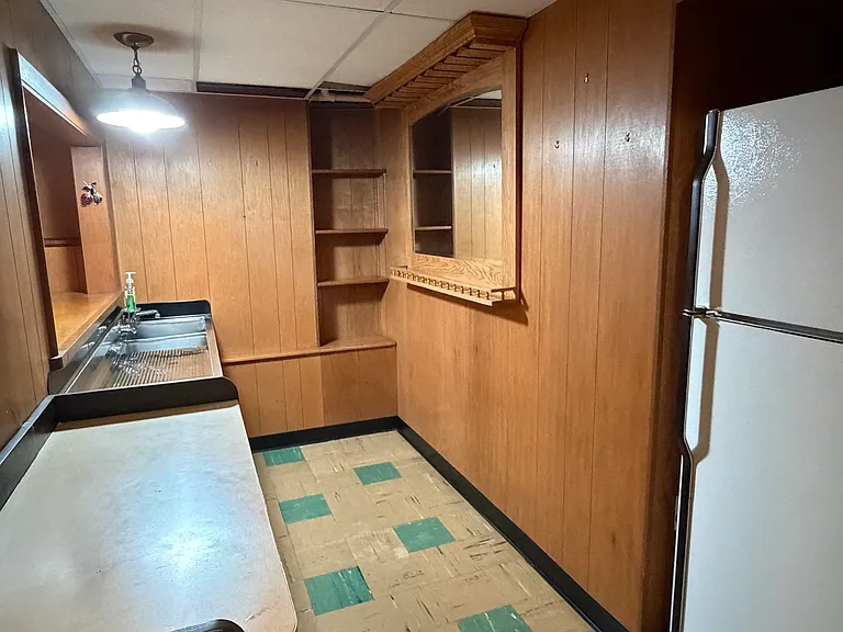 139 S Eastview Ave — Photo 28