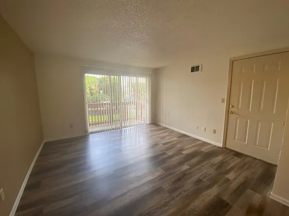 4950 Liberty Rd S APT 60, Salem, OR 97302