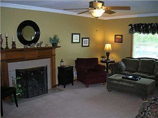 2nd image of 106 S Lincoln Park Dr