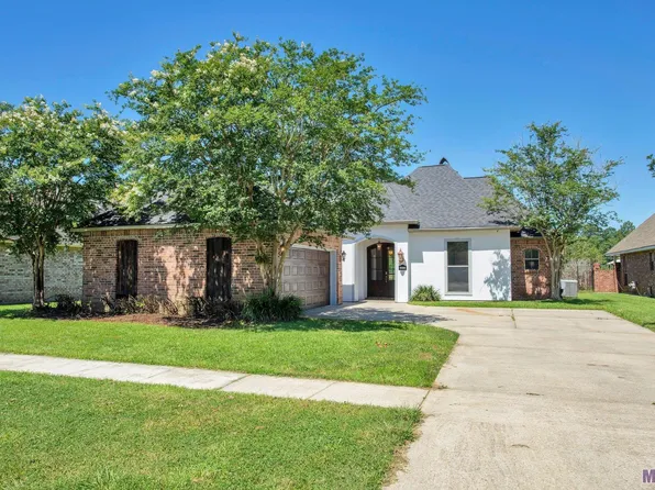 34075 Spring Lake Dr, Walker, LA 70785