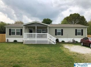 142 Jones Rd, Hazel Green, AL 35750