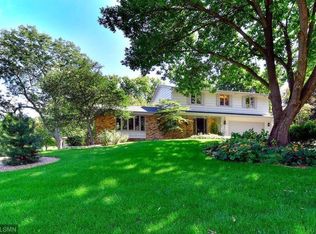 1210 Vagabond Ln N, Plymouth, MN 55447