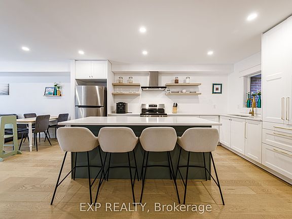 5th image of 37 Dignard St
