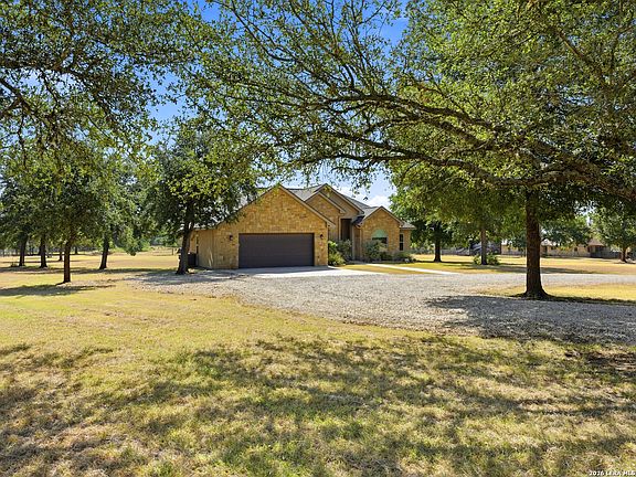 4th image of 300 Verde Hills Dr