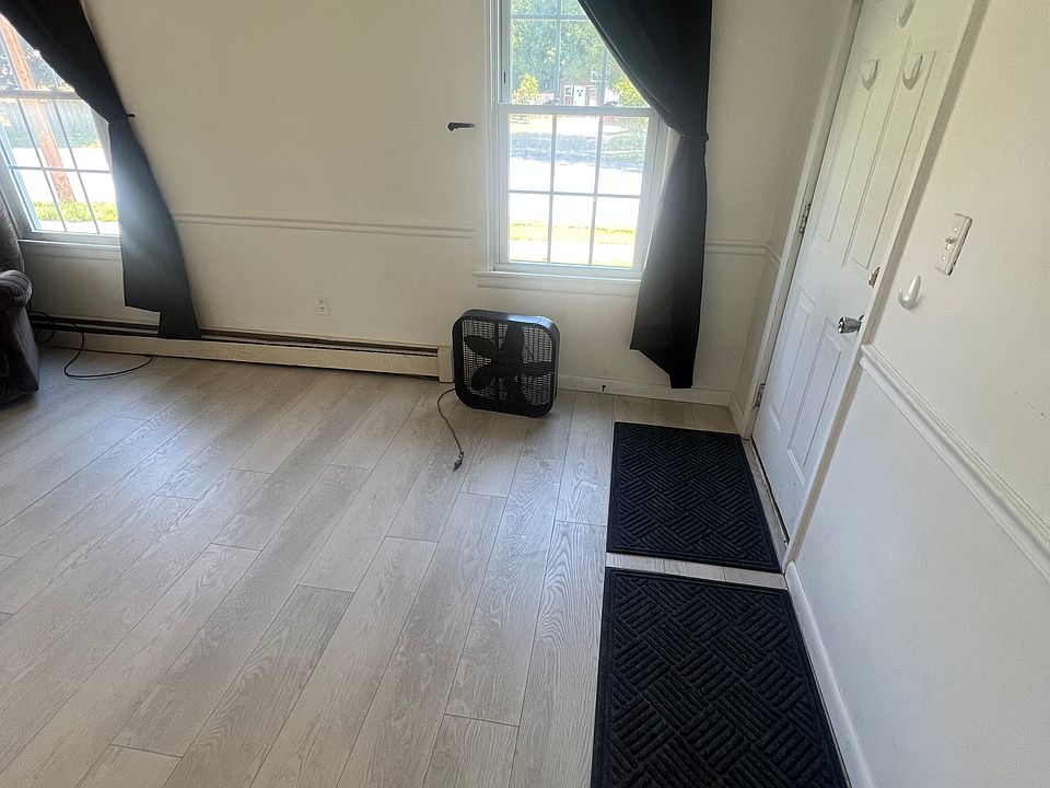 Front entryway