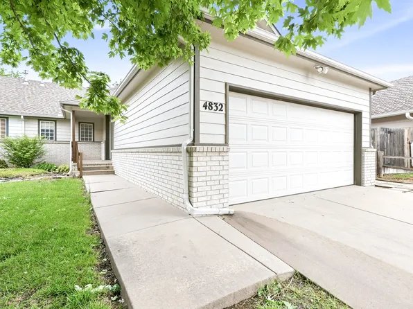 4832 N Hedgerow St, Wichita, KS 67220