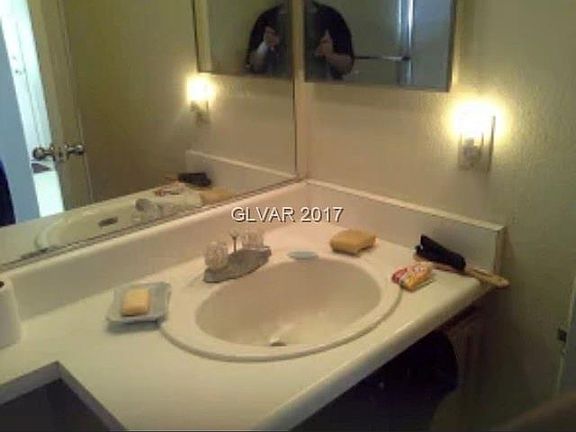 4th image of 5454 Silverheart Ave
