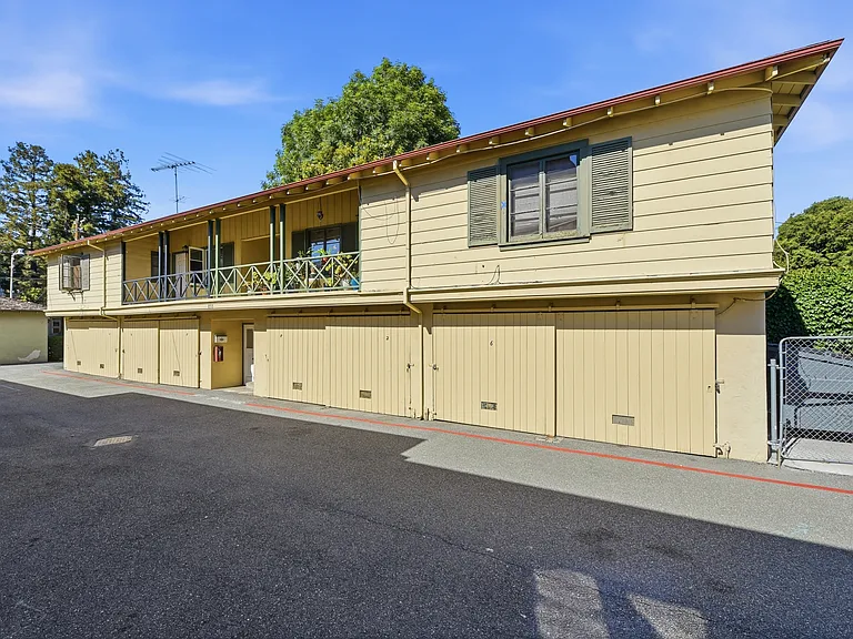 855 Main St #6 — Photo 27