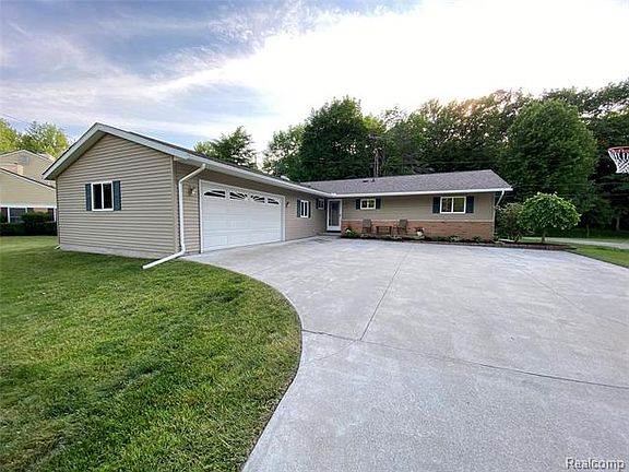 3rd image of 3275 W Charmwood Dr