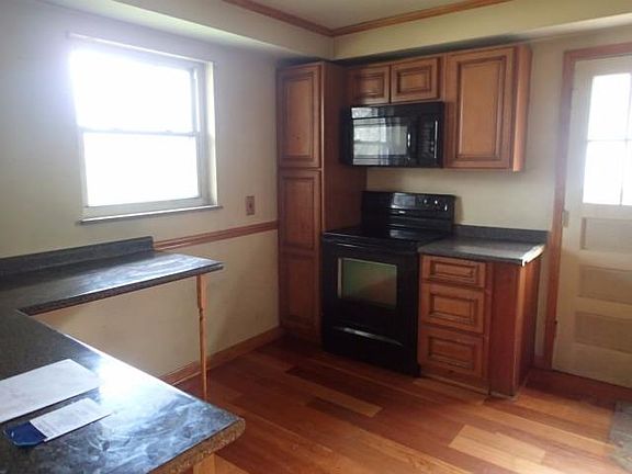 4th image of 8667 Cottonwood Dr