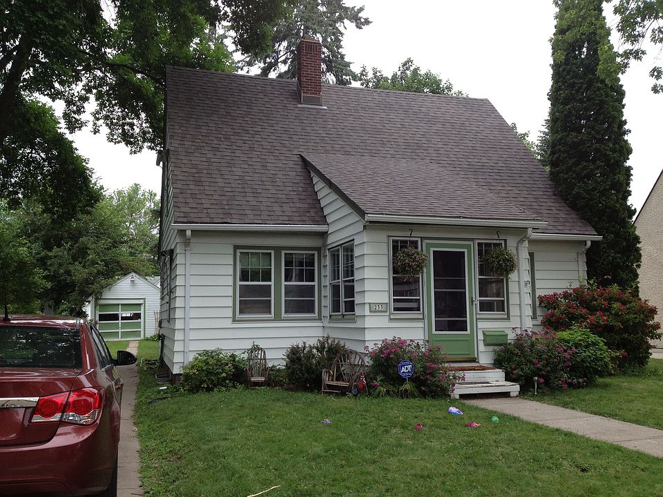 1st image of 233 Curtice St W