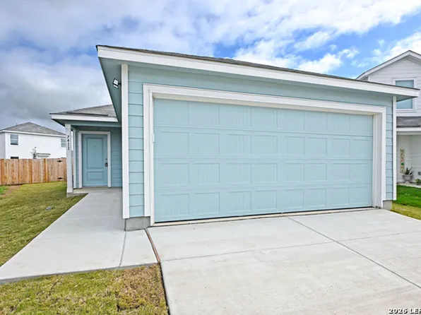 7411 Spinel Way, San Antonio, TX 78263