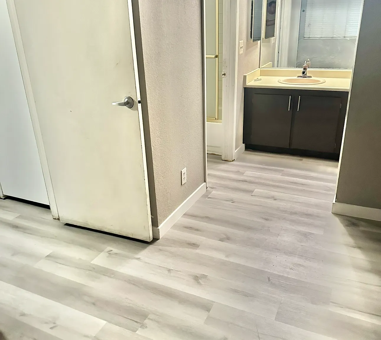 1 bed, 460 sqft, $1,200 — Photo 2