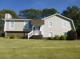 1001 4th Ct, Pleasant Grove, AL 35127