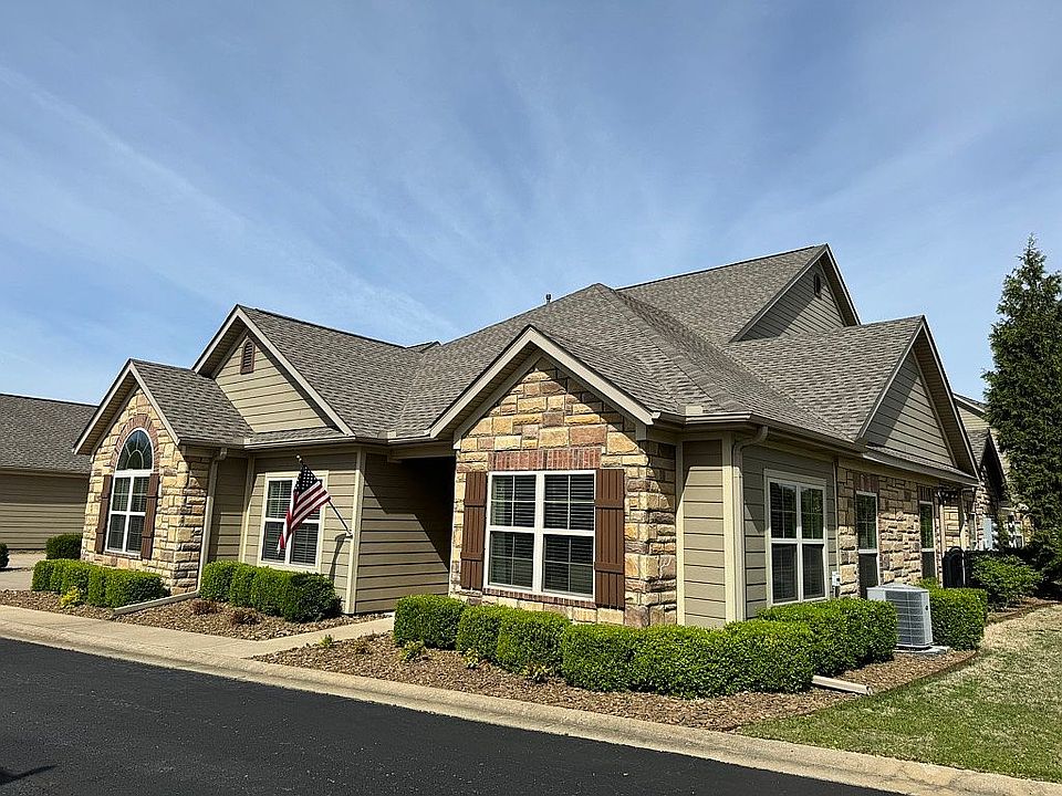 1st image of 1300 Doe Ln