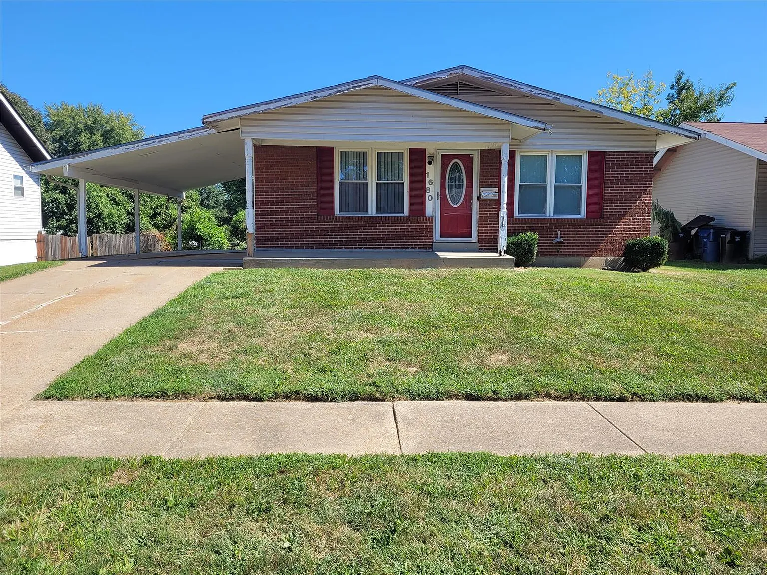 1680 Woodman Dr photo 1