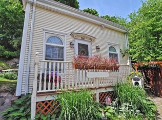25 Beacon St, Gloucester, MA 01930