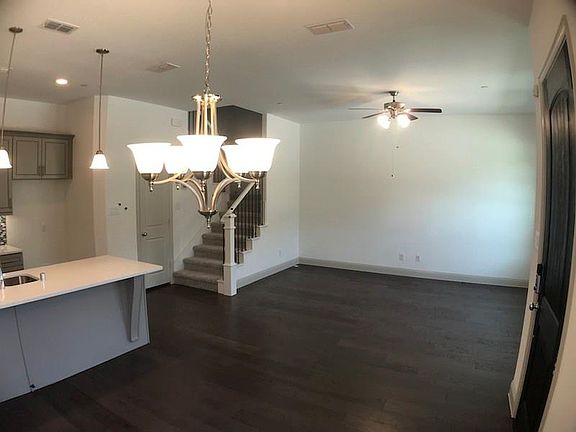4th image of 6147 Rainbow Valley Pl