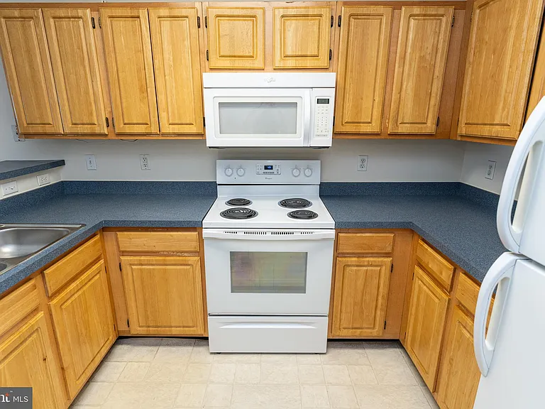 3500 Sanibel Cir #3516 — Photo 19