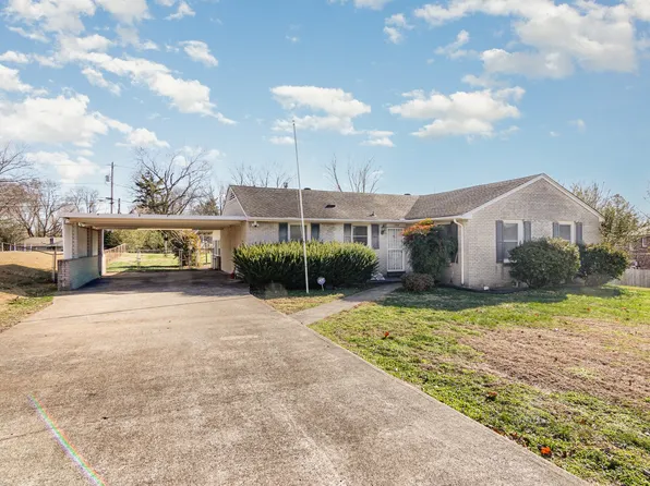 104 Lady Marion Dr, Clarksville, TN 37042