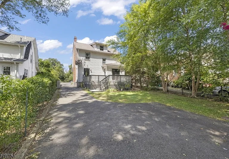 34 Parkview Dr — Photo 14