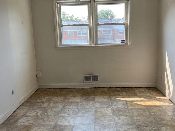 4th image of 1522 Langford Rd