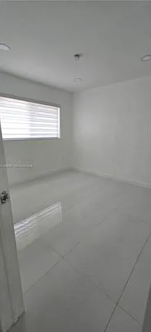 1284 W 38th Pl — Photo 8